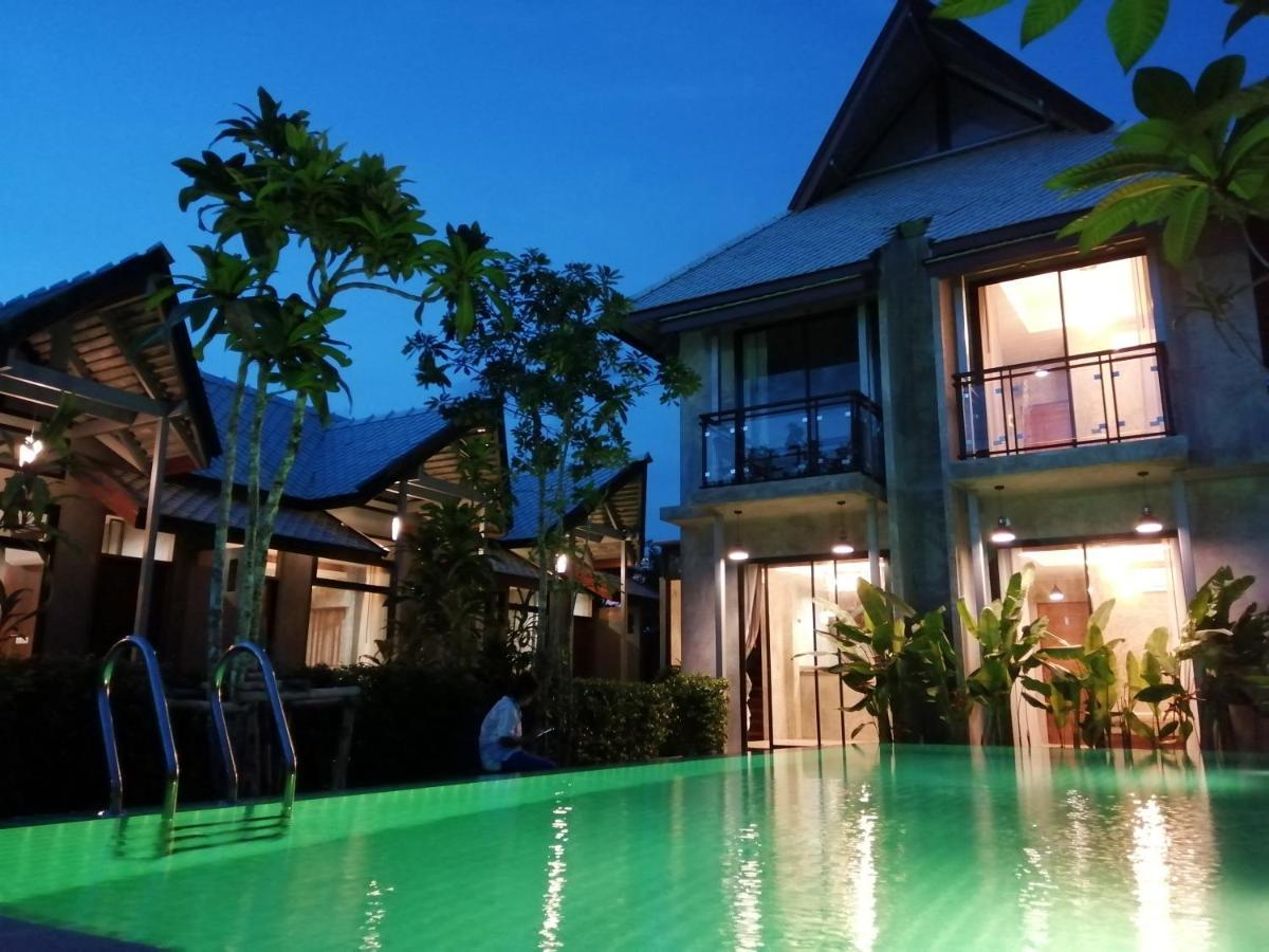 Jr Place Klong Muang Beach Exteriör bild