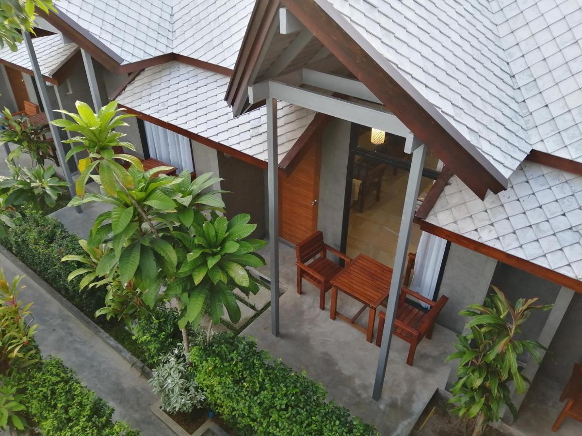 Jr Place Klong Muang Beach Exteriör bild