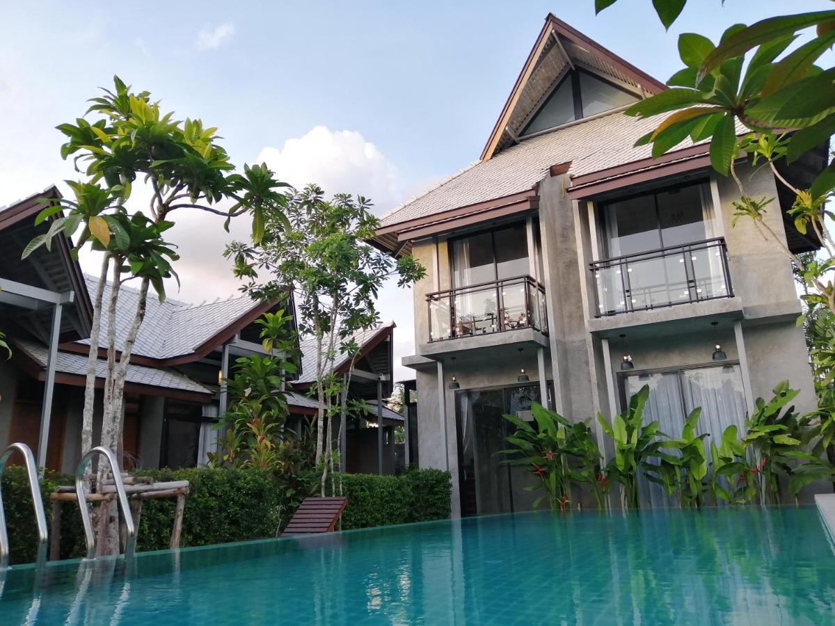 Jr Place Klong Muang Beach Exteriör bild