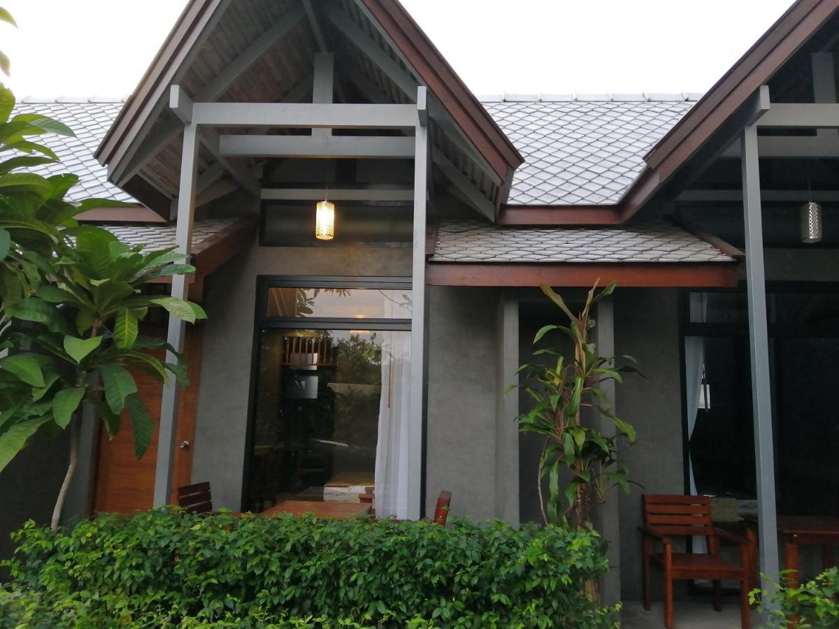 Jr Place Klong Muang Beach Exteriör bild