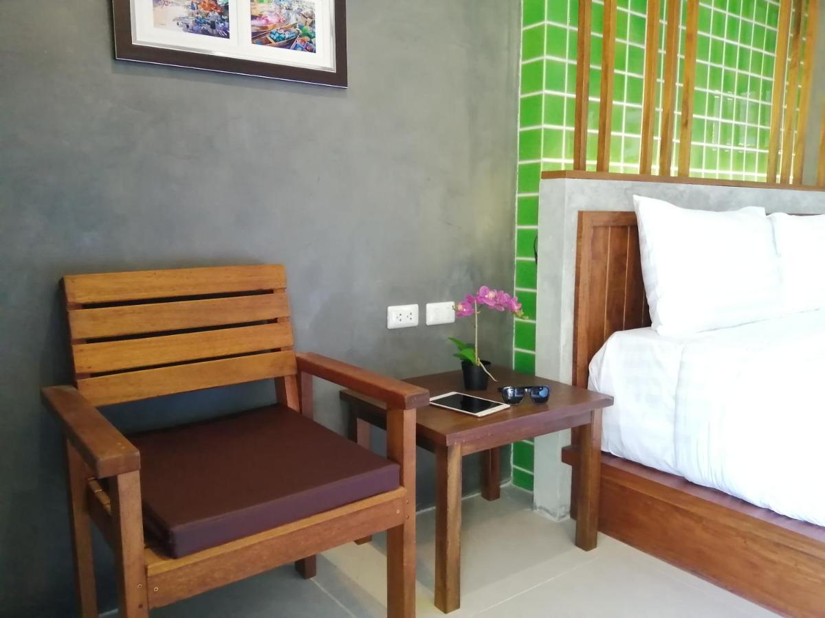 Jr Place Klong Muang Beach Exteriör bild