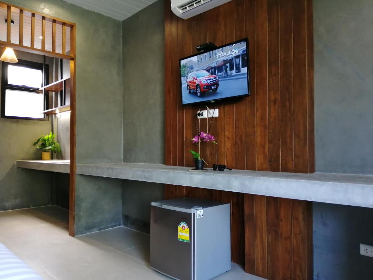 Jr Place Klong Muang Beach Exteriör bild