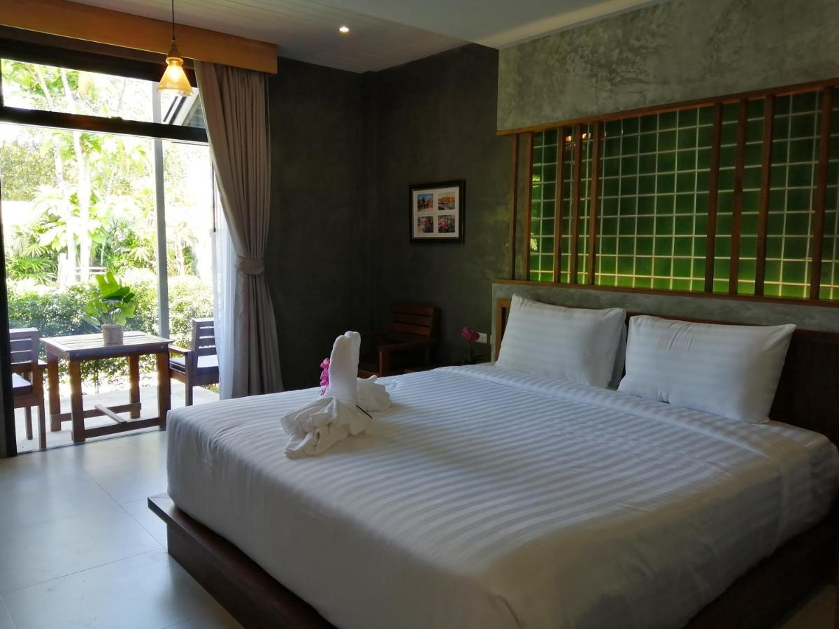 Jr Place Klong Muang Beach Exteriör bild