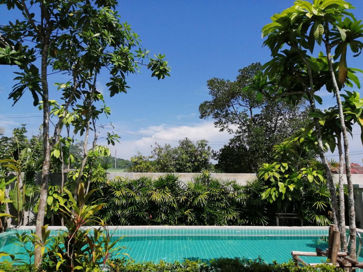 Jr Place Klong Muang Beach Exteriör bild