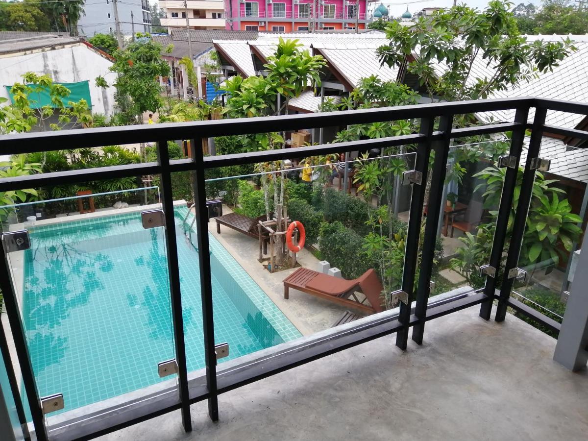 Jr Place Klong Muang Beach Exteriör bild