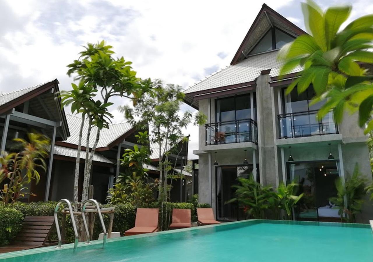 Jr Place Klong Muang Beach Exteriör bild