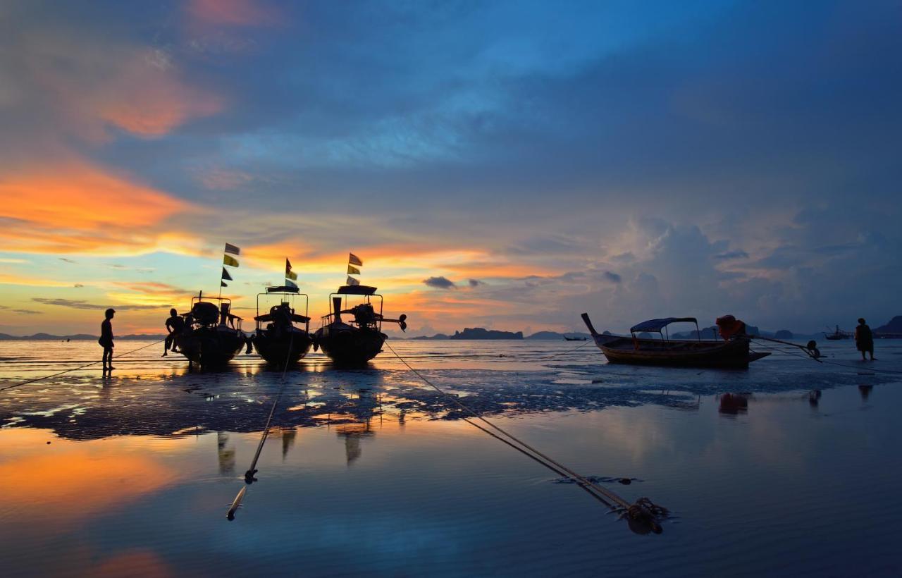 Jr Place Klong Muang Beach Exteriör bild
